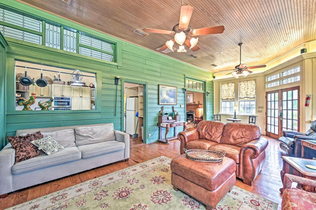 The Lilly House Historic Glen Rose Home With Porch! ภายนอก รูปภาพ