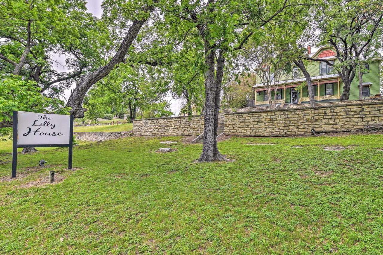 The Lilly House Historic Glen Rose Home With Porch! ภายนอก รูปภาพ
