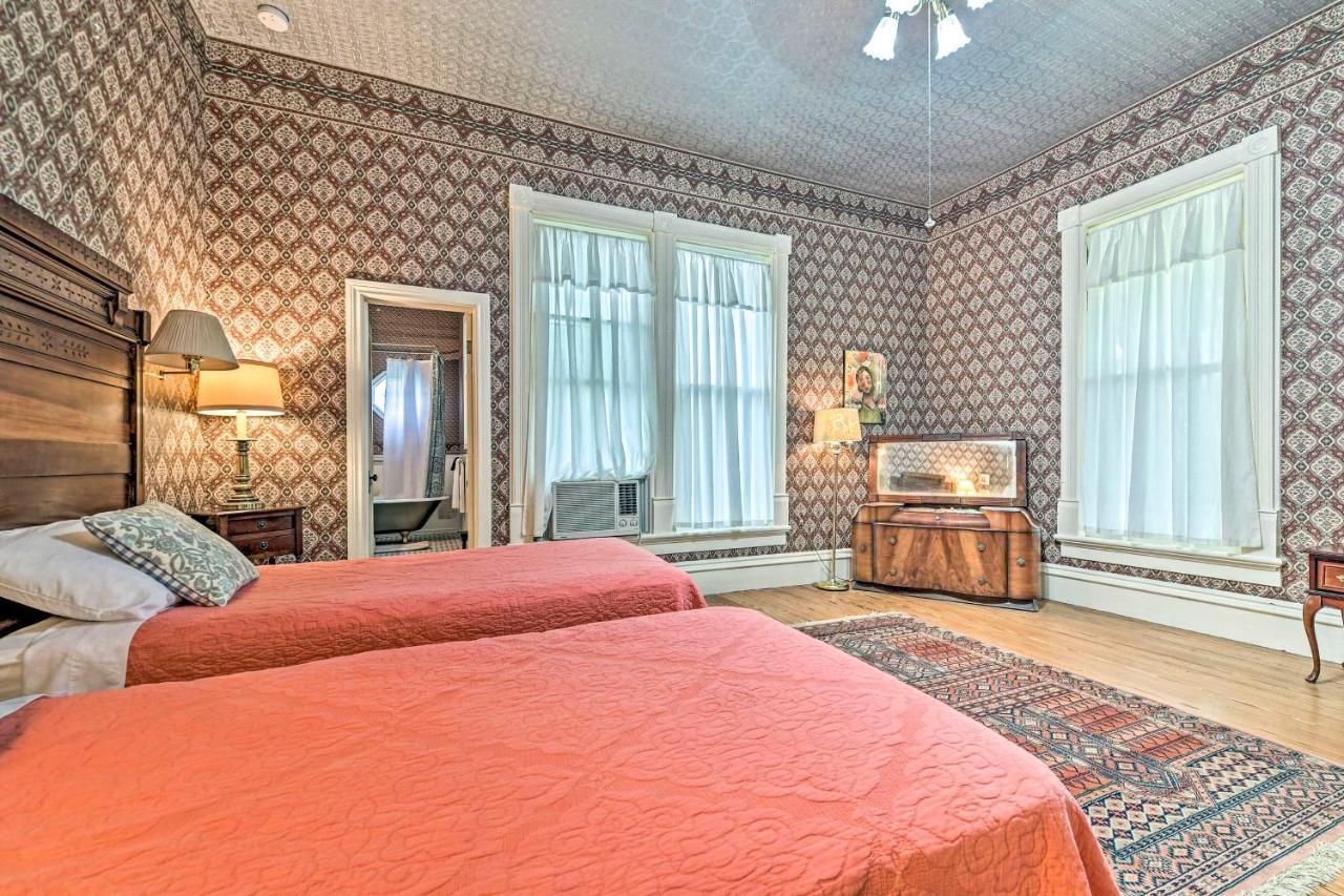 The Lilly House Historic Glen Rose Home With Porch! ภายนอก รูปภาพ