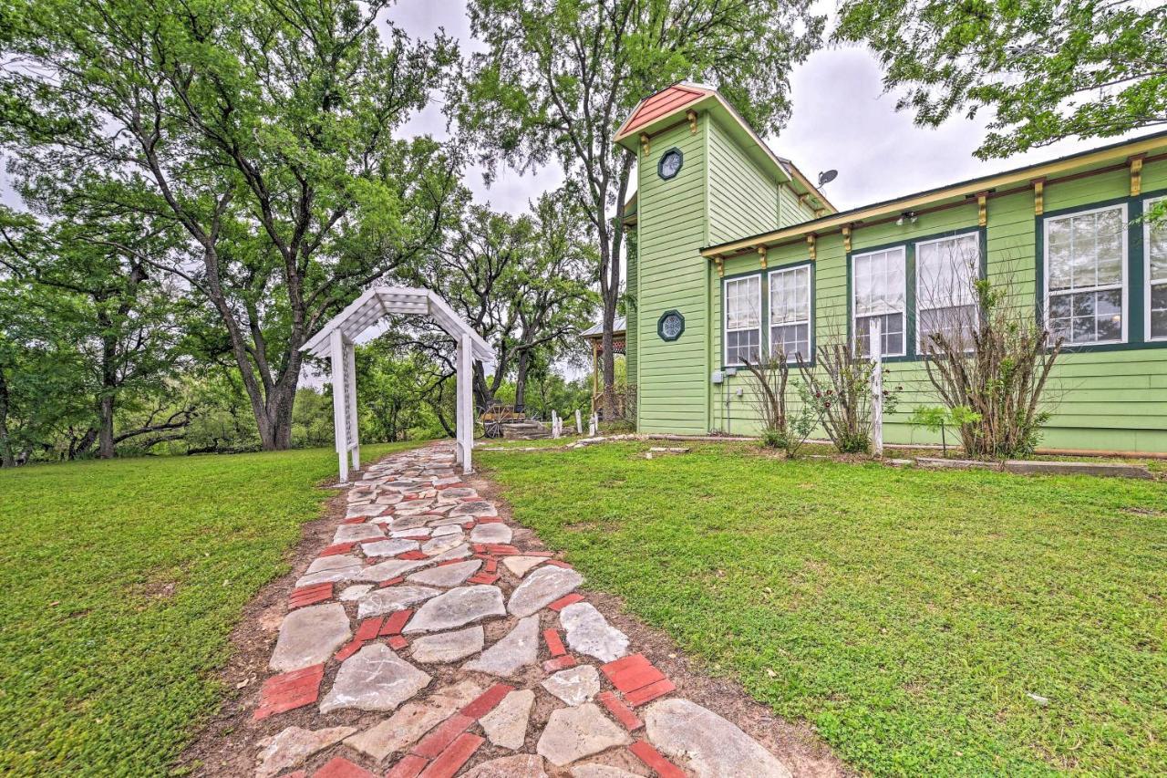 The Lilly House Historic Glen Rose Home With Porch! ภายนอก รูปภาพ
